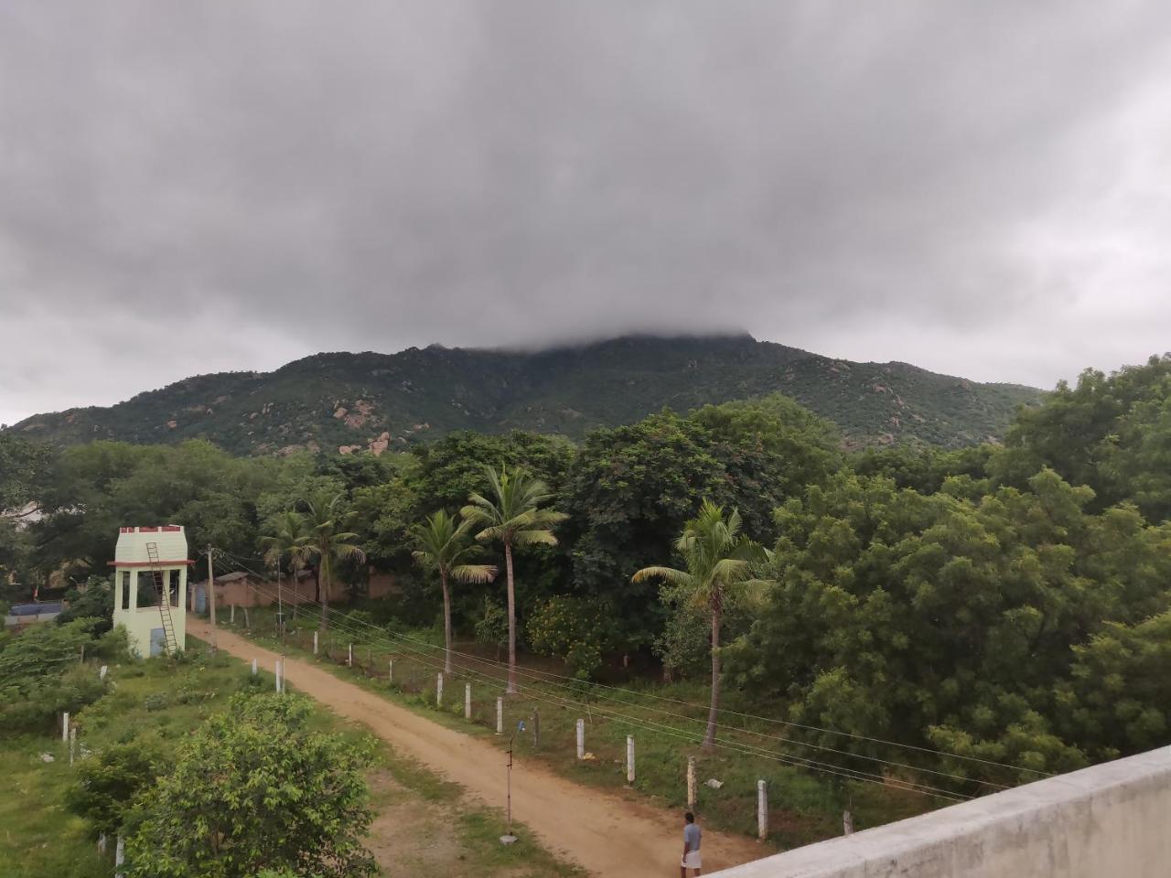 فندق Srb Residency Tiruvannāmalai المظهر الخارجي الصورة